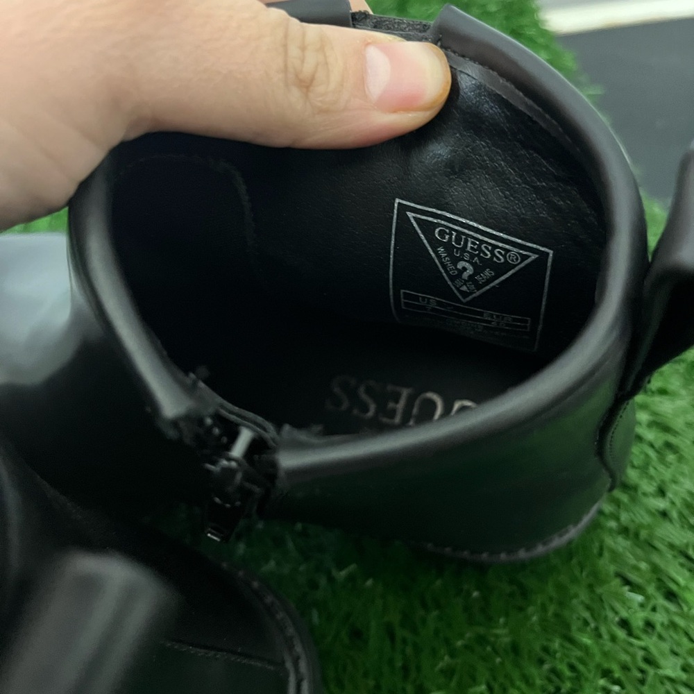 Black Leather Ankle Boots GUESS 7 - Picture 5 of 5